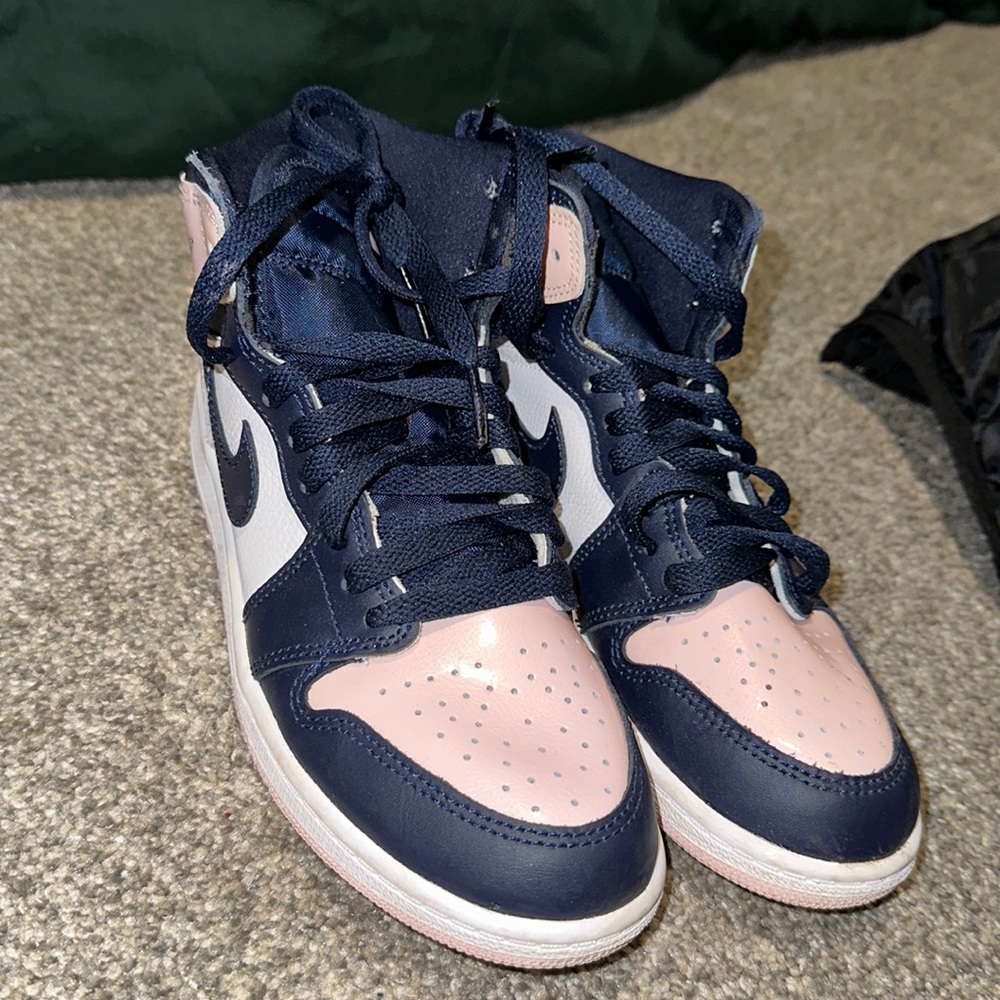 Selling Kids size youth Nike Air Jordans. Bought from goat, have only worn once